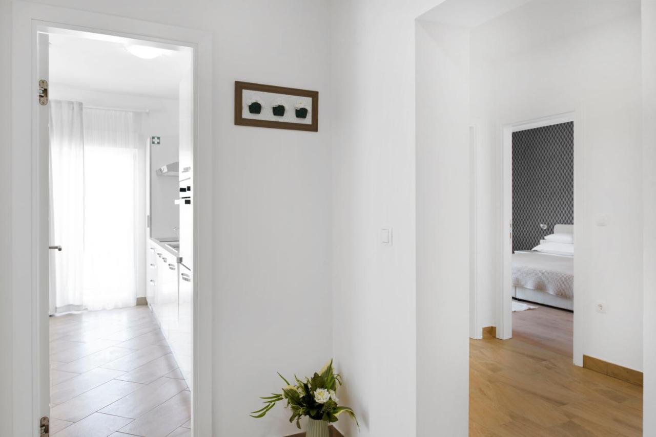 Aaa Anic Amazing Apartments Deluxe Split Bagian luar foto