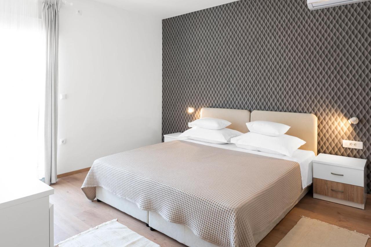 Aaa Anic Amazing Apartments Deluxe Split Bagian luar foto
