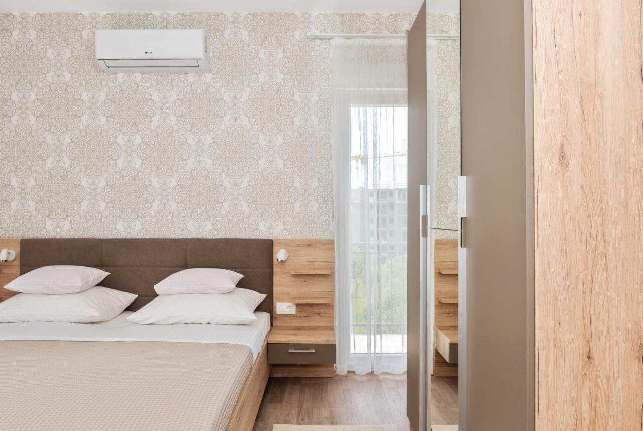 Aaa Anic Amazing Apartments Deluxe Split Bagian luar foto