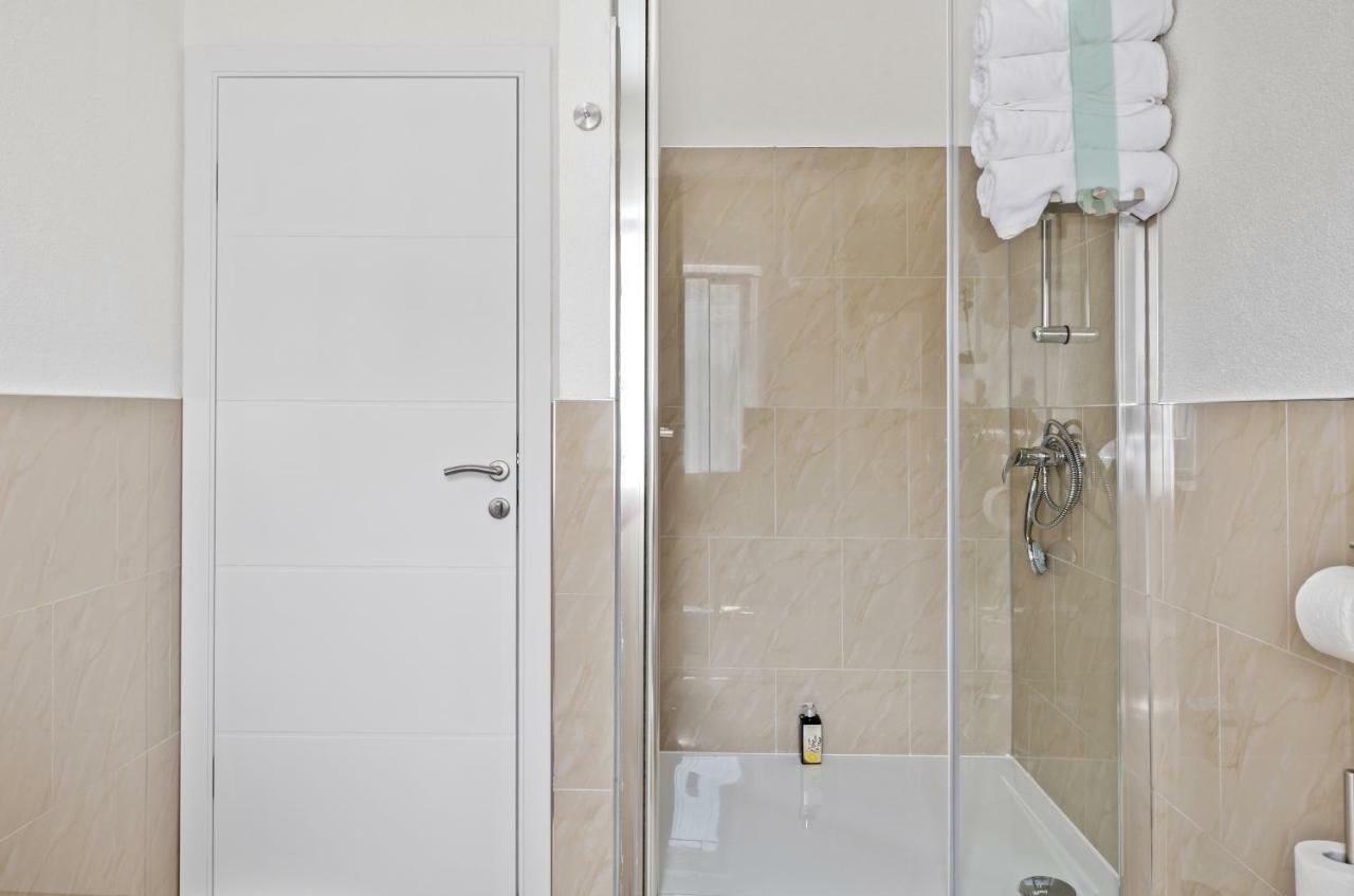 Aaa Anic Amazing Apartments Deluxe Split Bagian luar foto