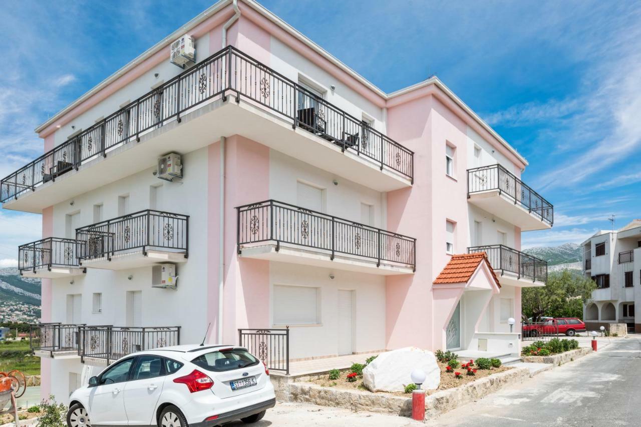 Aaa Anic Amazing Apartments Deluxe Split Bagian luar foto