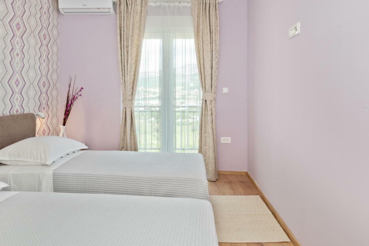 Aaa Anic Amazing Apartments Deluxe Split Bagian luar foto